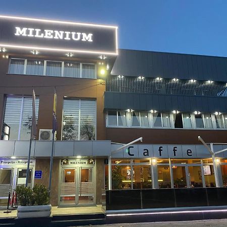 Hotel New Milenium Lukavac 外观 照片
