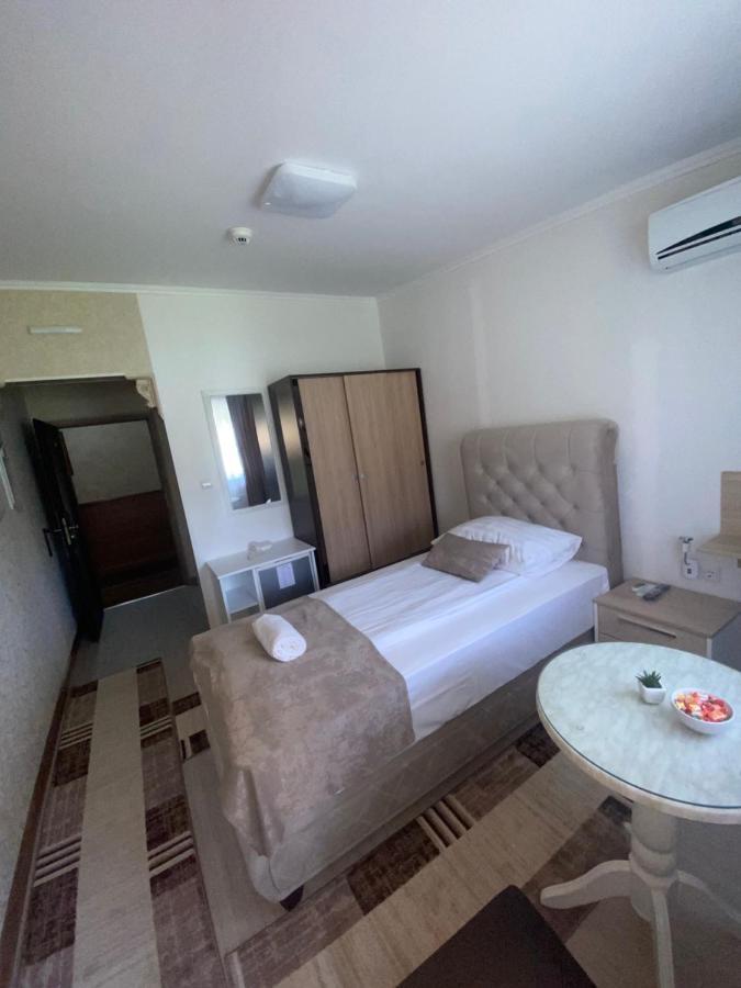 Hotel New Milenium Lukavac 外观 照片