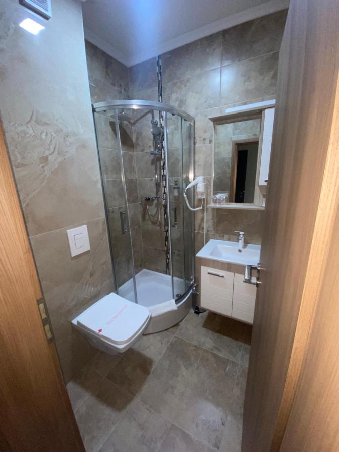 Hotel New Milenium Lukavac 外观 照片