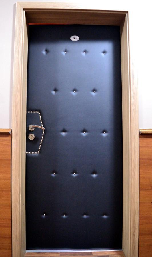 Hotel New Milenium Lukavac 外观 照片
